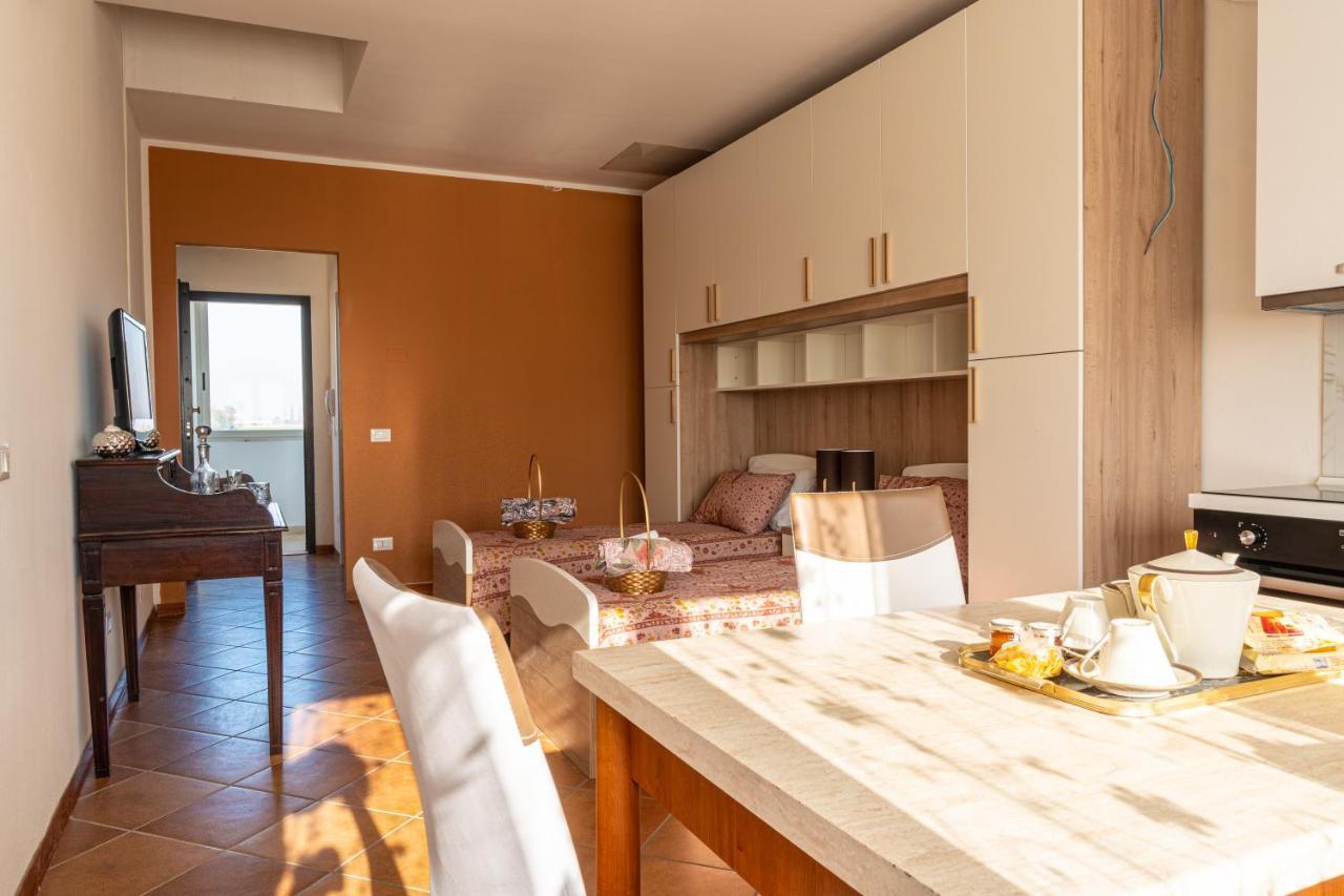 Aparthotel Gold Oasi - Business Solution Ferrara Exteriér fotografie
