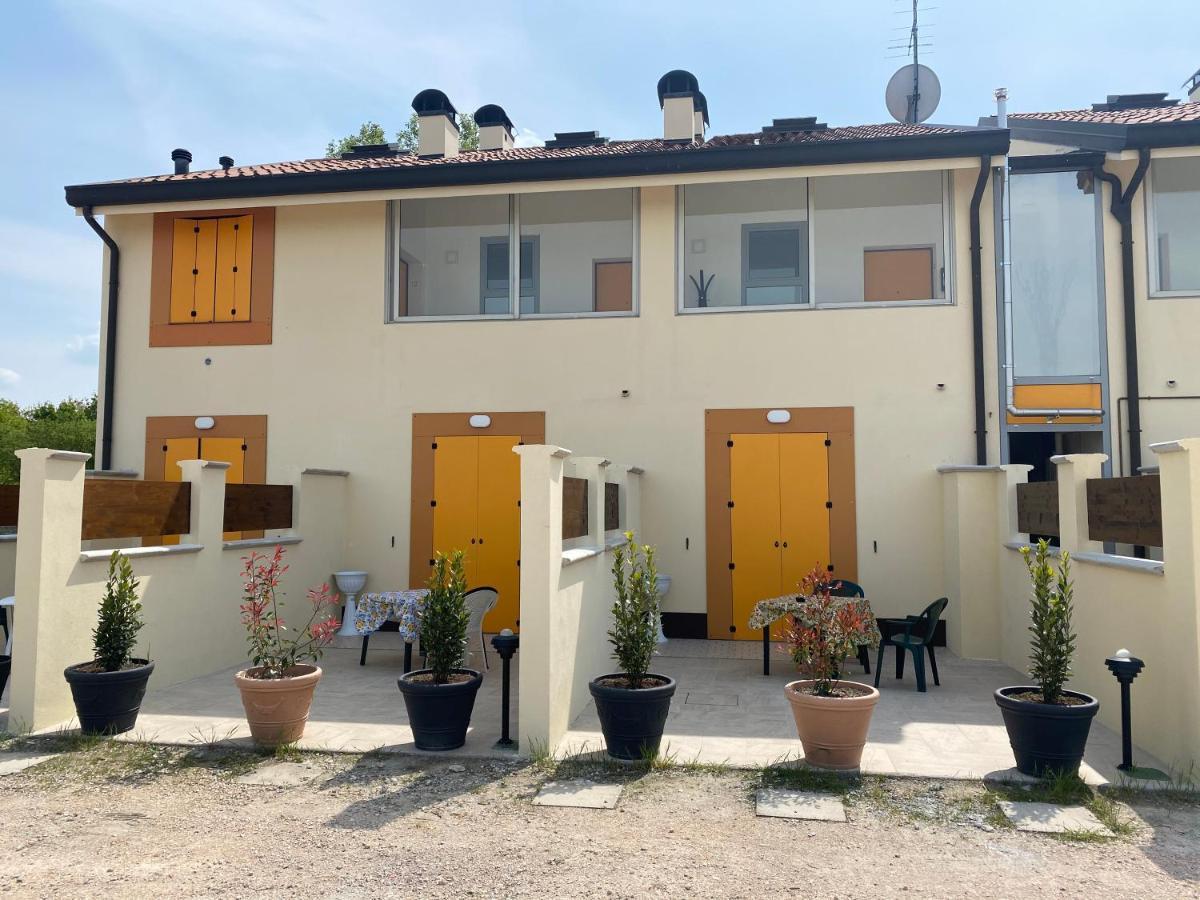 Aparthotel Gold Oasi - Business Solution Ferrara Exteriér fotografie